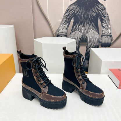 Fashion New Mid Length Thick Soled Martin Boots 1023120512