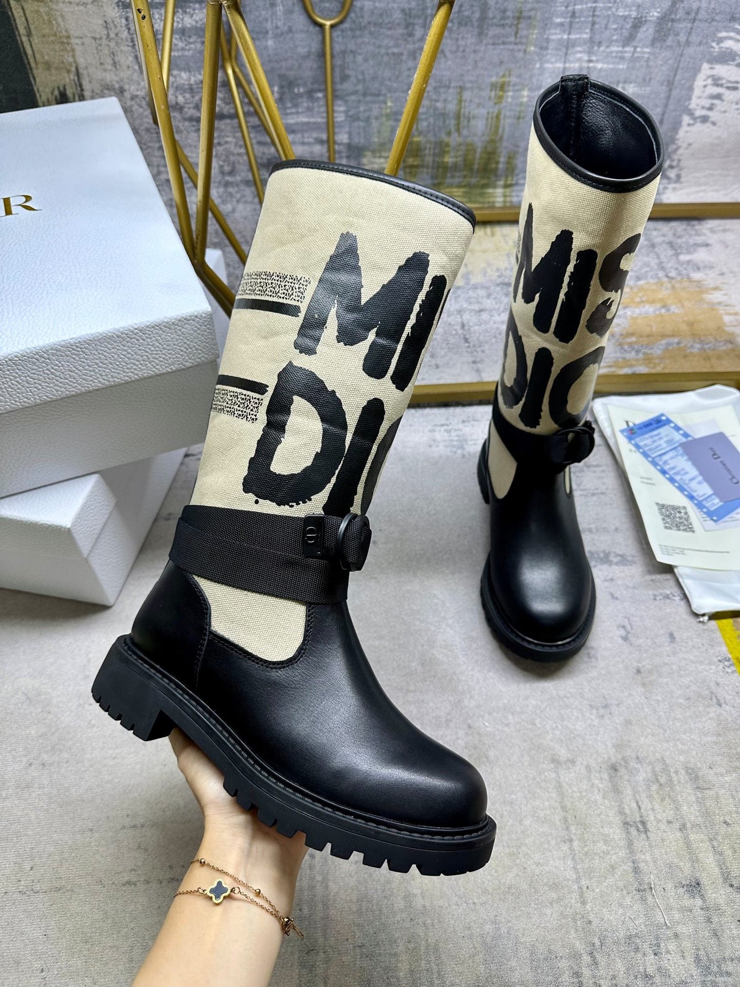 24 New Fall and Winter Fashion Women's Boots 0424090213