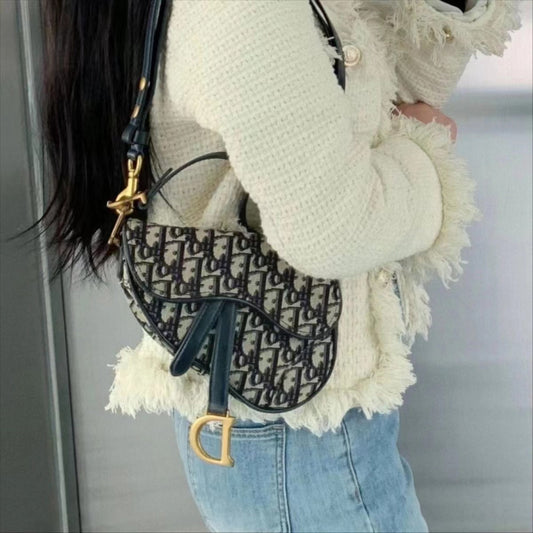 23 D Saddle bag embroidered crossbody shoulder bag women's bag classic presbyopic canvas clutch retro bag PD0423102502
