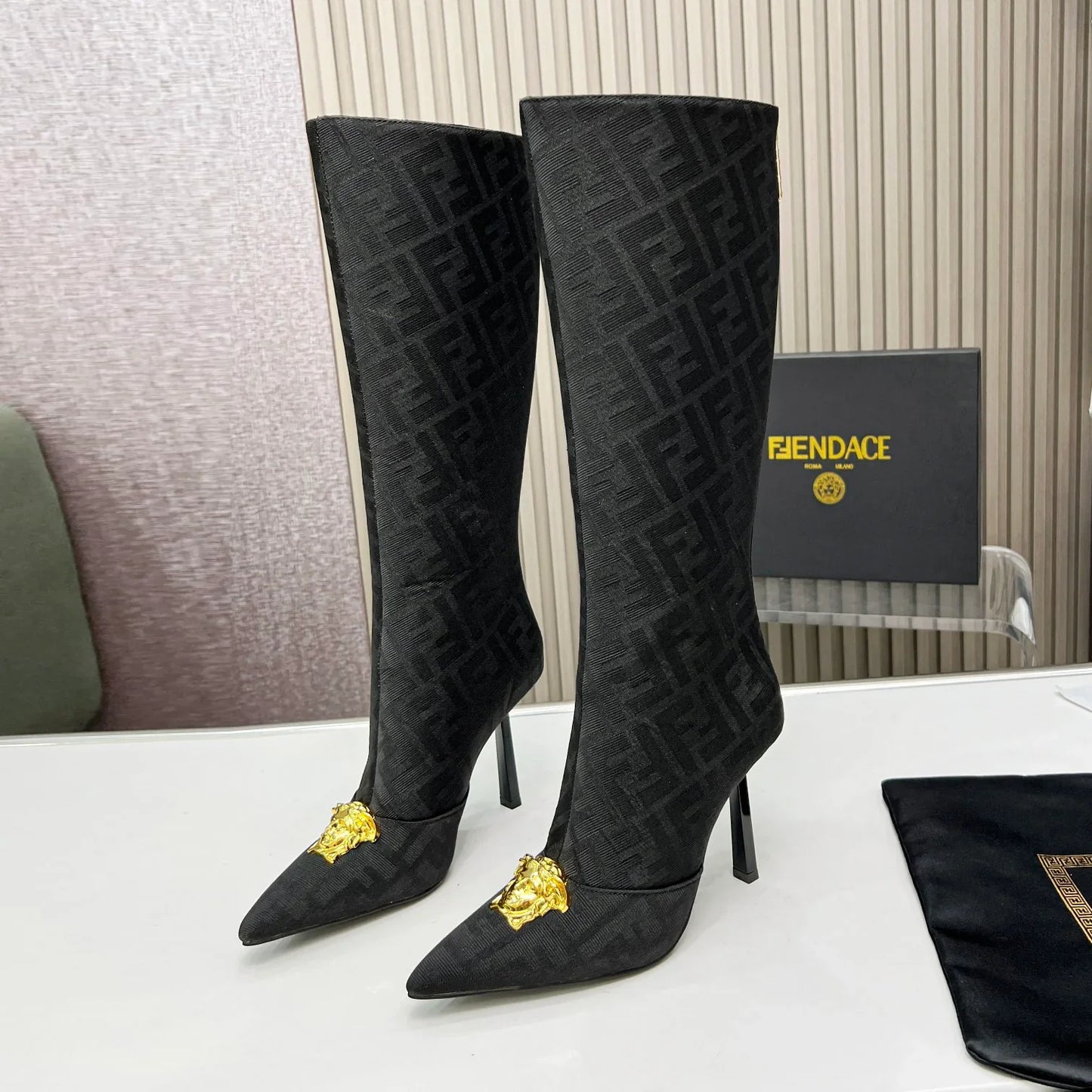 New fashionable long boots 1024102403