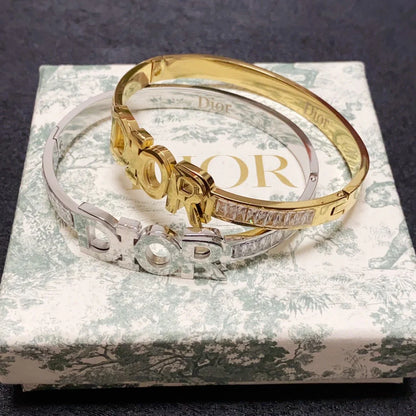 High quality trendy new bracelet 1024040121