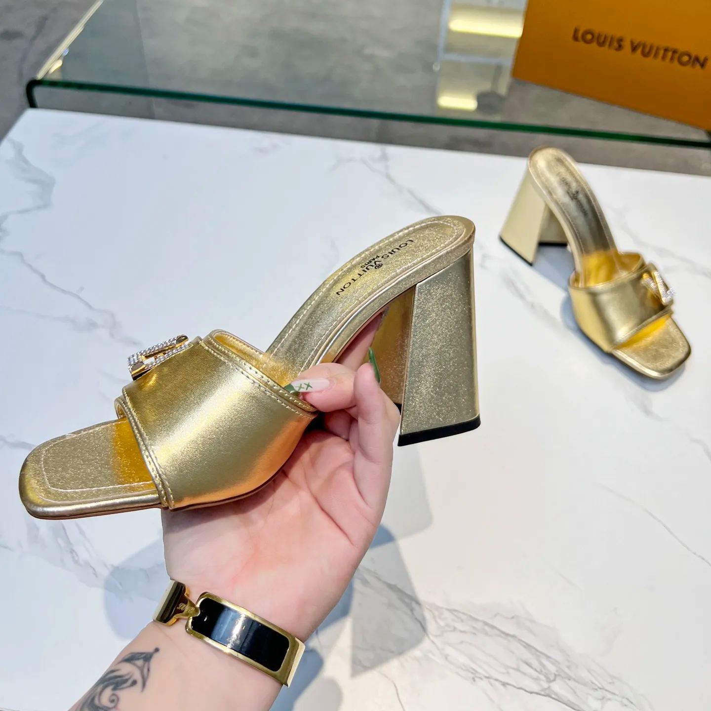 2023 spring and summer new heavy recommended all-match retro European high-heeled sandals slippers XC04062002