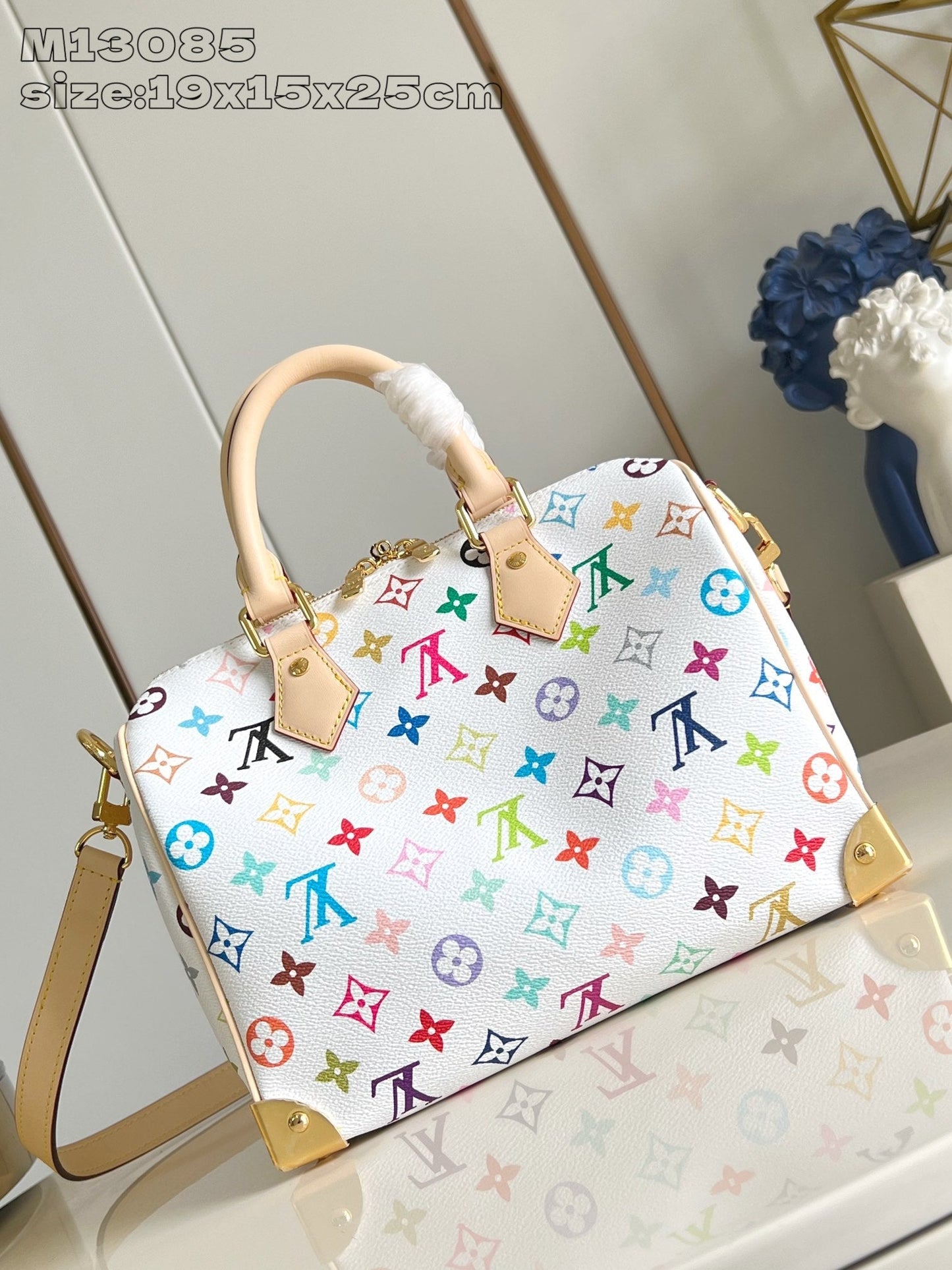 25 New White Color Classic 25 Women's Bag M13085 042504012