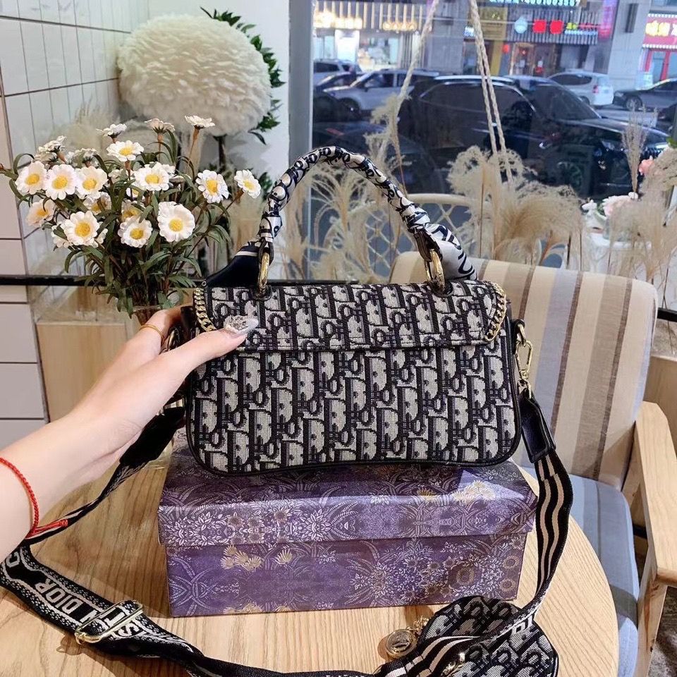 New Fashion D Logo Women's Bags