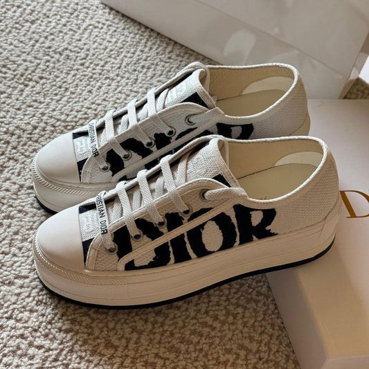 New Thick soled Sports White Shoes 1024103001