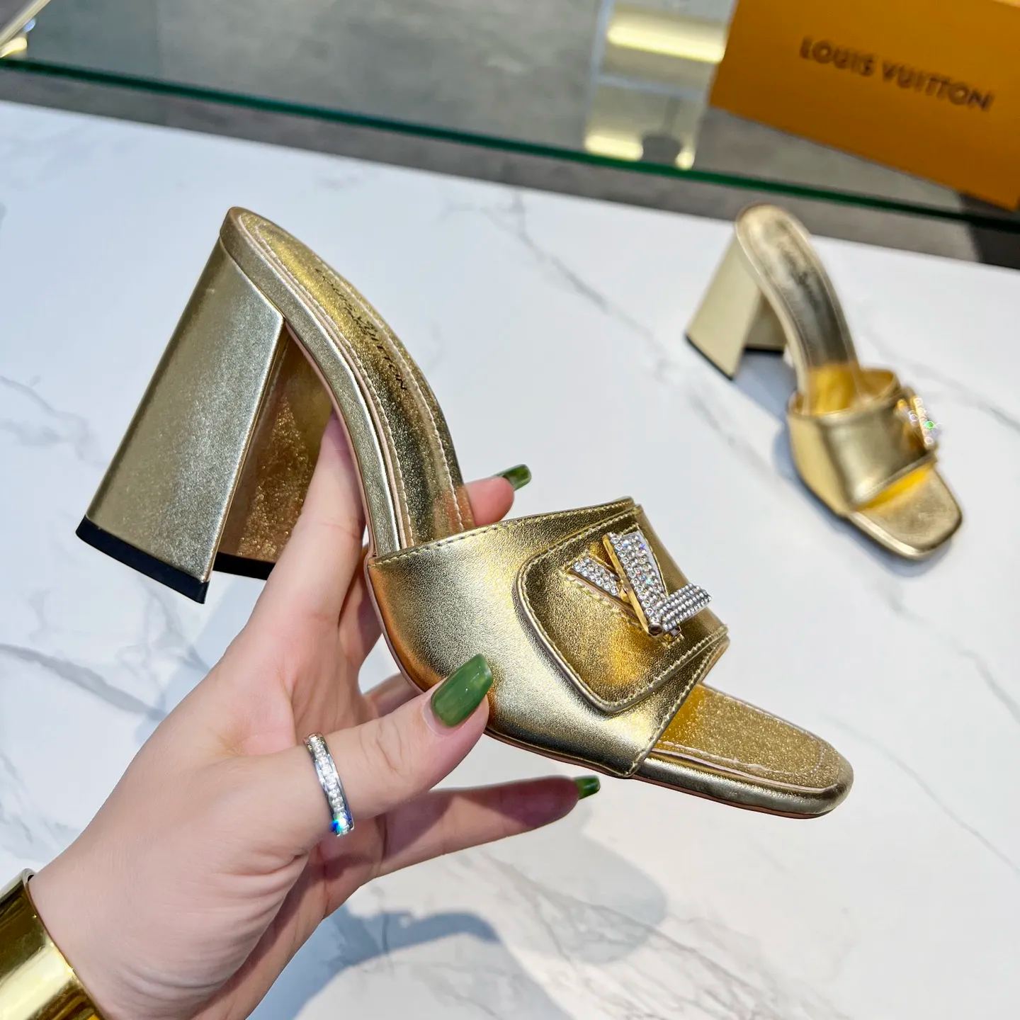 2023 spring and summer new heavy recommended all-match retro European high-heeled sandals slippers XC04062002