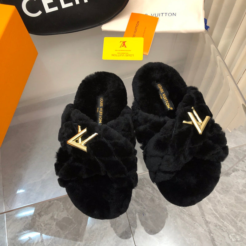 24 V Fluff Fashion Slippers 0424082807