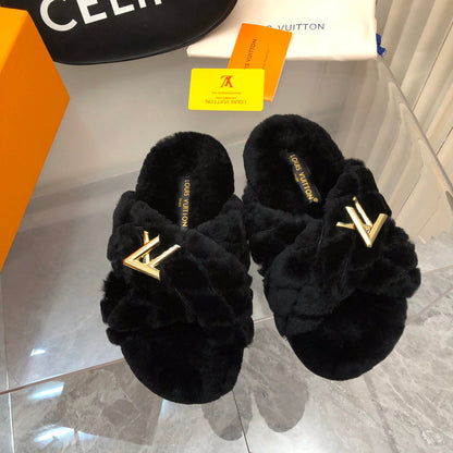 24 V Fluff Fashion Slippers 0424082807