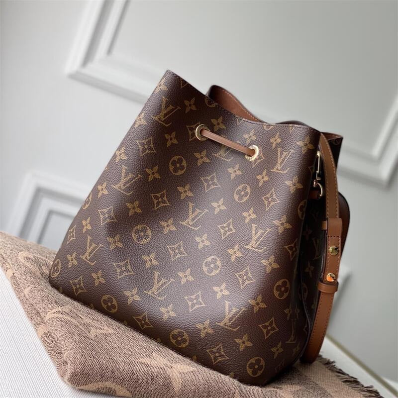 VL Monogram Neonoe Bucket Bag 0424092701