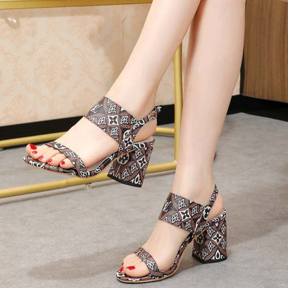 [L] 2023 L+ 2023 Classic high-heeled sandals combine modernity and fashion XC XWM16