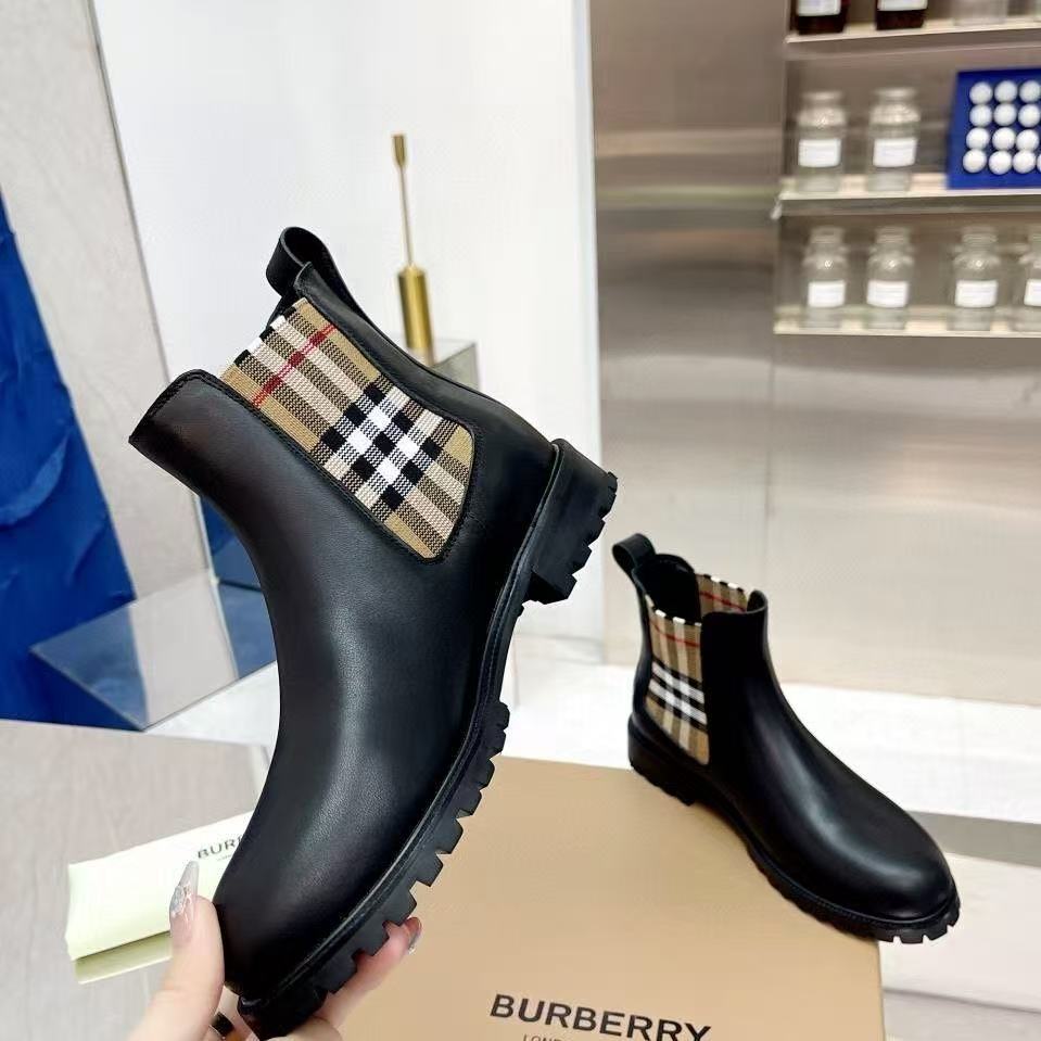 Women Check Panel Leather Chelsea Boots PD0425080502